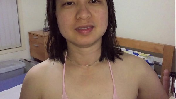 Milf Asia – Mainkan Memeknya Untuk Penggemar Xvideos Dengan Stoking Tubuh Warna Merah Muda Yang Menggoda