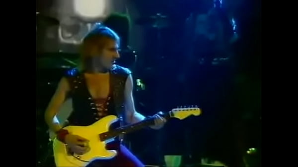 Krokus Mengguncang Panggung Dengan Gaya Liar Dan Sensual Di Konser 1983