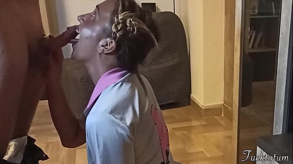 Gadis Cheerleader Culun Pertama Kali Minta Permen, Malah Dijebak Kakek Tua Hingga Ngewe Mulut. Dihisap Dalam-dalam, Wajah Selingkuh Dan Seragamnya Dihujani Sperma Deras. Blowjob Halloween Sempurna Dari Remaja Nakal.