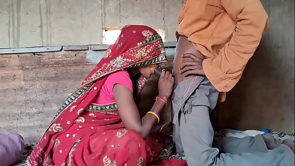 Video Panas Desi Bhabhi Dalam Saree Merah, Adegan Mesra Seri Web Hindi Terbaru