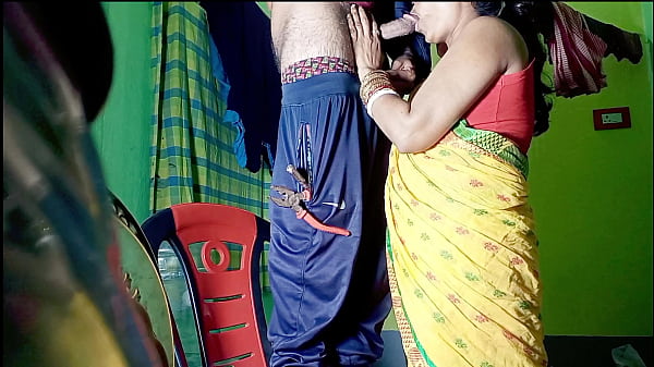 Bhabhi India Basah Dan Bergairah, Ngentot Ganas Dengan Tukang Listrik Dalam Audio Hindi Yang Jelas | Pasangan Berapi