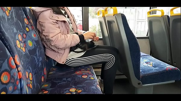 Dia Naik Bus Bersama Ayah Tirinya, Dan Di Dalam Bus, Tangan Nakal Ibu Tirinya Mulai Meraba Kemaluannya. Sesampainya Di Rumah, Ayahnya Memuaskan Nafsu Berahi Mereka Dengan Bercinta Yang Panas.