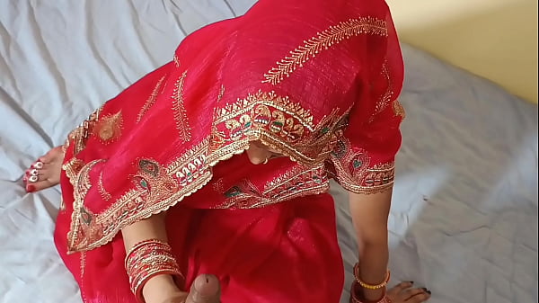 भाभी को बेडरूम में अंडरवियर बदलते देख देवर ने जबरदस्ती संभोग किया