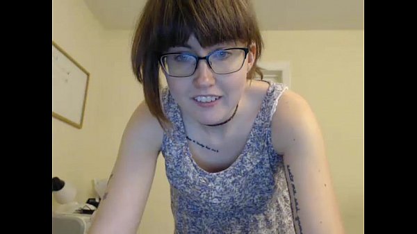 Gadis Bahagia Si Camgirl Kecil Telanjang Di Webcam Live