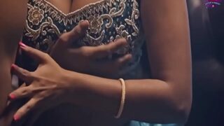 Adik Kotor Menggoyang Dua Lelaki Dalam Video Empat Sekawan