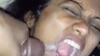 Desi Liar Yang Dipenuhi Sperma Di Wajahnya