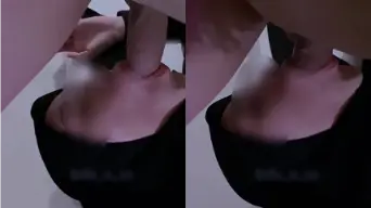 Hijab Gelap Mengisap Ganas Di Kamar Mandi