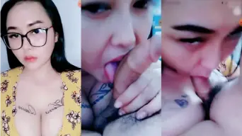 Leila Berkacamata Mengulum Batang Pacar Dengan Nafsu