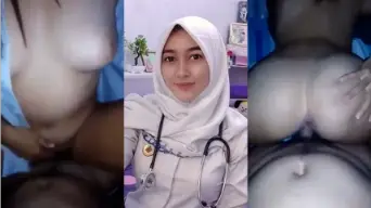 Perawat Seksi Menggoda Dengan Gaya Anjing Di Ranjang