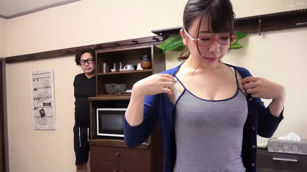 Manami Oura – I Didn’t Invite Him. My Air Conditioner Is Broken, And I Didn’t Have Anything Else To Wear. Accidentally Made Him