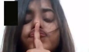 Diam-diam, Tonton Aku Telanjang Bulat