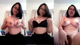 Mahasiswi Toge Colok Memek Sampe Muncrat Basah Kuyup