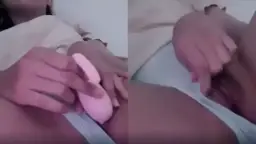 Rara Omek Pink, Cewek Seksi Pamer Memek Basah Merah Muda.