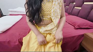 Bhabhi Bas Gili Chut Se Hi Mita Sakti Hai Devar Ka Gussa