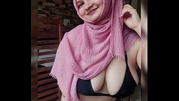 Kumpulan Goyangan Bokong Hijabku Yang Menggoda