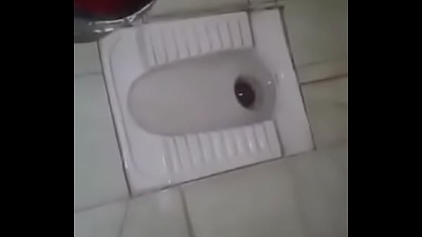 Desi Pasangan Lagi Crot Di Dalam Toilet