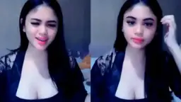Kylie Pamer Belahan Dada Mulus Bikin Nagih.