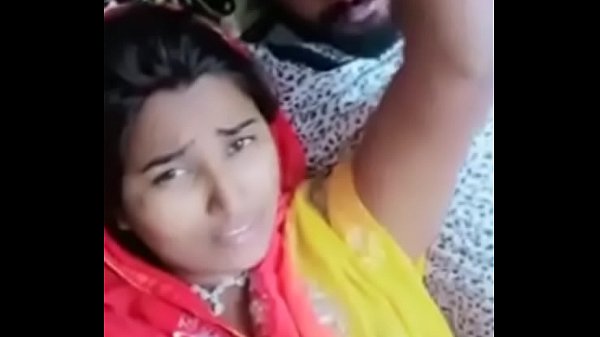 Desi Cewek Sange, Goyangannya Bikin Ngilu