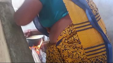 Bini Orang India Lagi Kepanasan, Minta Digenjot Sama Bhabhi Tetangga