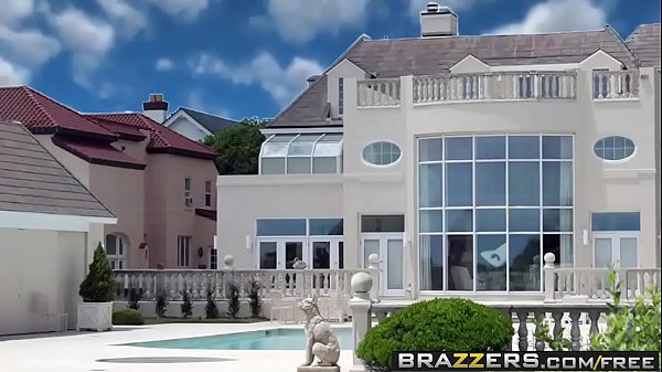 Nonton Angelina Valentin Di Brazzers, Dua Kontol Besar Sekaligus Di Pantat Dan Memek, Bikin Muncrat