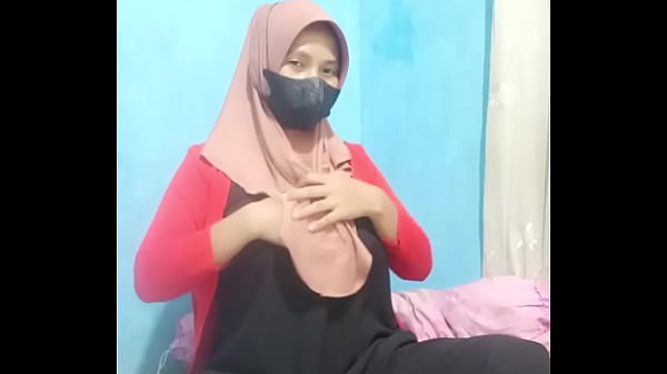 Gadis Berjilbab Mainin Dildo Sampai Crot, Ngeces Nikmatin Sendiri.