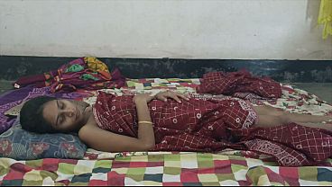 Desi Bhabhi Digebrak Tetangga Sampai Meringis, Nafas Tersengal.