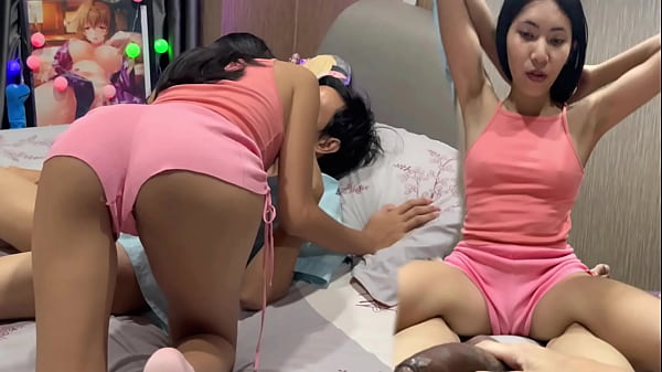 Ibu Tiri Panas Puasin Nafsu Gue, Dia Juga Biarin Gue Rekam Semuanya!!