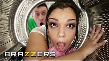 Tonton: Adegan Macet Parah Bikin Mulus Tapi Malah Nge-seks Liar Bareng Bintang-bintang Terpanas Brazzers