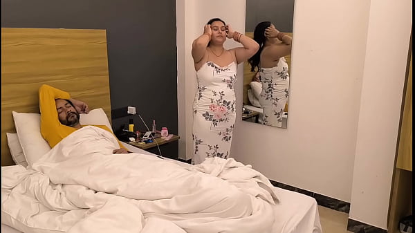 Desi Cewek Puja Baby Mandi Pagi, Basah Kuyup Bikin Ngilu.