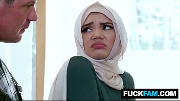 Hijabi Manis Pertama Kali Ngentot Bareng Tukang Pipa Naudi Nala, Jason Sarcinelli