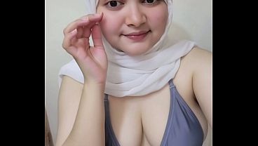 Awal-awal Goyang Twerking Pake Hijab, Bikin Makin Greget Dan Panas.
