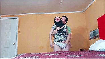Wanita Berhijab Digoblok Dari Belakang Ala Anjing