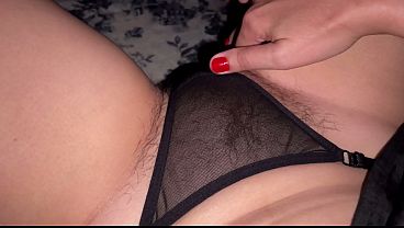 Tonton Ibu Nakal Ini Mainin Memek Bulu Lebatnya. Pov Dari Dia.