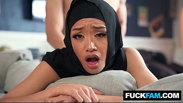 Hijabi Kena Suntik Budaya Amerika: Jade Kimiko Dan Parker Ambrose Bikin Panas
