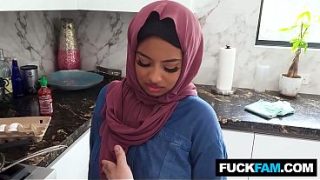 Ebony Hijabi Cewek Nakal Belajar Jadi Janda Genit Bareng Hadiya Honey, Allen Swift
