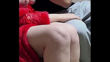 Suamiku Orang Teluk, Gak Becus Ngencrotin Aku, Memekku Kepanasan Dia Cuma Nonton, Aku Butuh Kontol Besar Dari Followers Yang Punya Batang Gede.