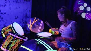 Tonton Trailer Panas Bang The Drummer Dari Brazzers, Mampir Ke Zzfull.com Biar Muncrat