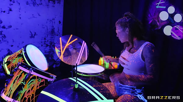 Tonton Trailer Panas Bang The Drummer Dari Brazzers, Mampir Ke Zzfull.com Biar Muncrat