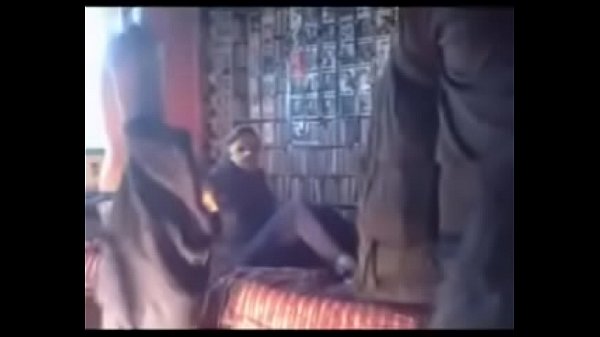 Pasangan Desi Main Tiga – Ngehe Abis Part 1